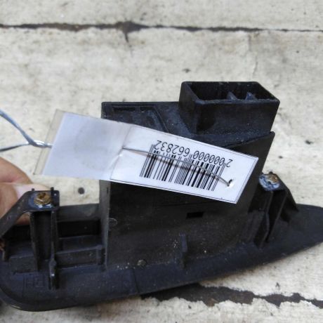 knopka-steklopodieemnika-zadniaia-pravaia-hyundai-sonata-iii-art-106535-big-1