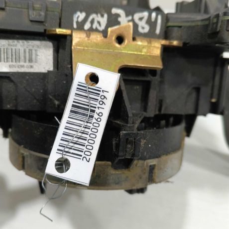 podrulevoi-perekliucatel-v-sbore-audi-a4-b6-art-107233-big-1