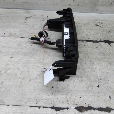 knopka-podogreva-sidenii-informacionnyi-displei-toyota-corolla-x-e140-e150-art-107828-big-4