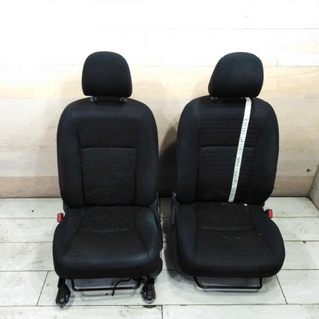 sidene-perednee-toyota-corolla-x-e140-e150-art-107887-big-0