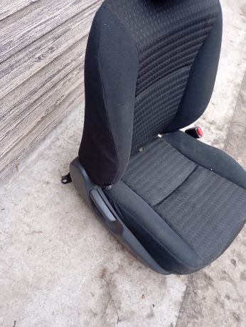 sidene-perednee-toyota-corolla-x-e140-e150-art-107887-big-4