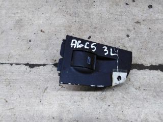 knopka-steklopodieemnika-zadniaia-levaia-audi-a6-c5-art-108123