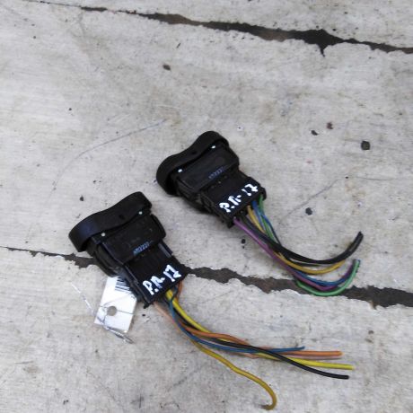 knopka-steklopodieemnika-renault-logan-i-art-108271-big-1