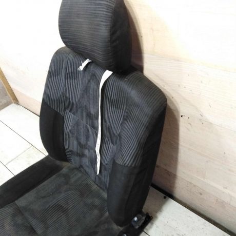 sidene-perednee-pravoe-renault-sandero-1-renault-logan-i-art-108574-big-4