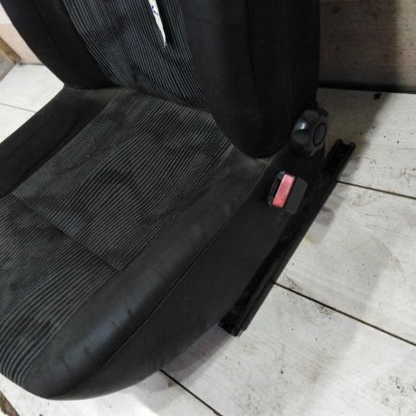 sidene-perednee-pravoe-renault-sandero-1-renault-logan-i-art-108574-big-6