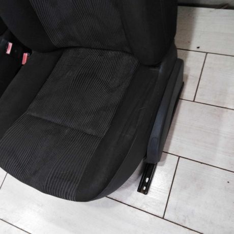 sidene-perednee-renault-sandero-i-renault-logan-i-art-108586-big-1