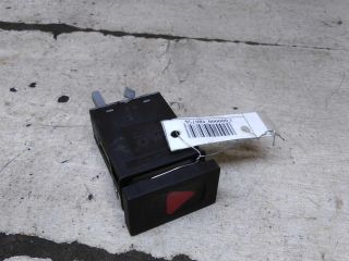 knopka-avariinoi-signalizacii-volkswagen-passat-b5-volkswagen-passat-b5-gp-art-109124