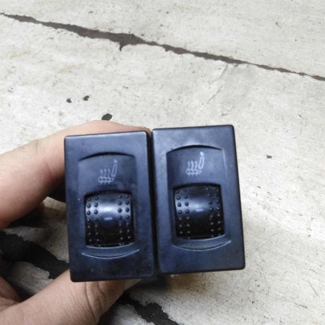 knopka-obogreva-sidenii-volkswagen-passat-b5-volkswagen-passat-b5-gp-art-109383-big-0