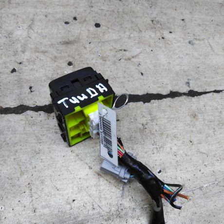 perekliucatel-regulirovki-zerkal-nissan-tiida-i-art-110184-big-1