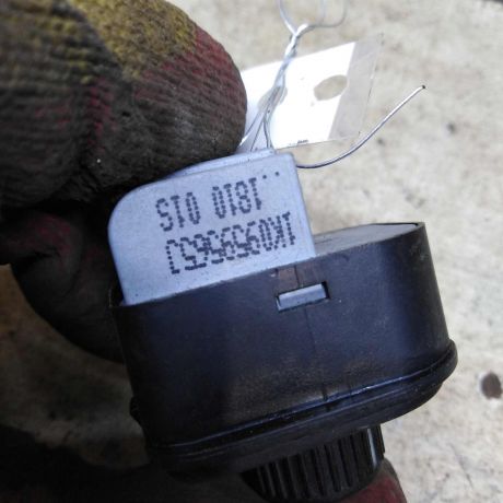 perekliucatel-regulirovki-zerkal-volkswagen-passat-b6-art-110256-big-1