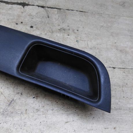 knopka-steklopodieemnika-rucki-dveri-zadniaia-levaia-nissan-tiida-i-art-110326-big-5