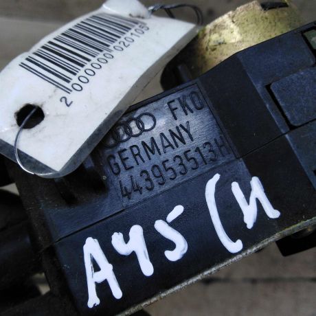 perekliucatel-podrulevoi-v-sbore-audi-100-c4-art-110515-big-9