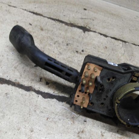 perekliucatel-podrulevoi-v-sbore-audi-100-c4-art-110515-big-5