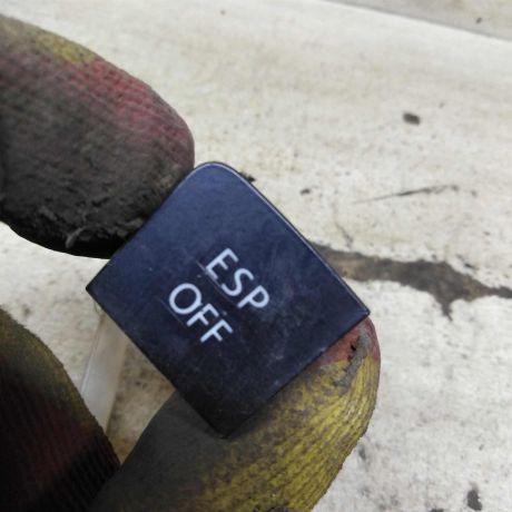 knopka-esp-volkswagen-passat-b6-art-110570-big-3