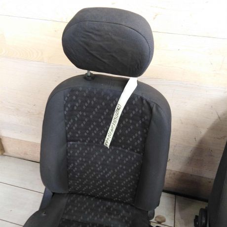 sidene-perednee-ford-focus-1-art-110842-big-1