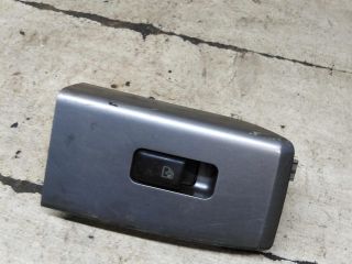 knopka-steklopodieemnika-zadniaia-levaia-geely-emgrand-ec7-art-111040