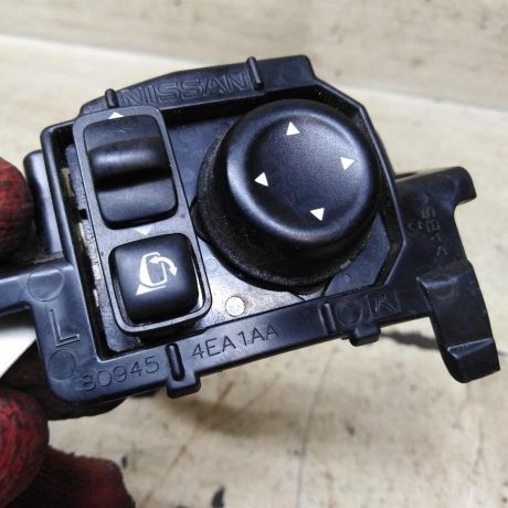 perekliucatel-regulirovki-zerkal-nissan-qashqai-ii-restailing-art-111100-big-0