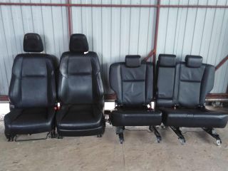 salon-kozanyi-toyota-rav4-iv-xa40-art-111329