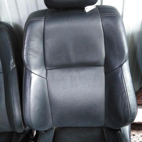 salon-kozanyi-toyota-rav4-iv-xa40-art-111329-big-8