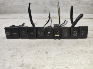 knopki-upravleniia-toyota-rav4-iv-xa40-art-111440