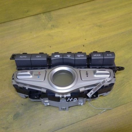 blok-upravleniia-klimatom-honda-jazz-art-10723-big-0