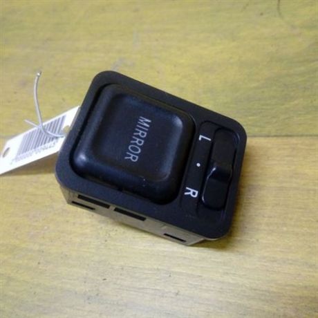 blok-upravleniia-elektrozerkalami-honda-jazz-art-10726-big-1
