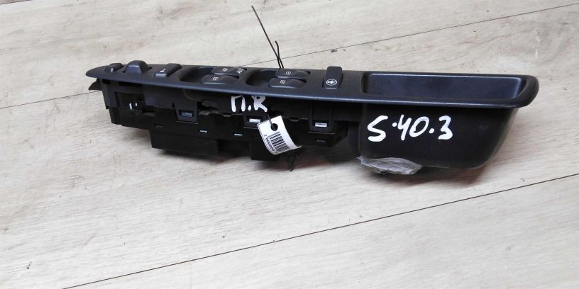 blok-upravleniia-steklopodieemnikami-volvo-s40-art-14200-big-1