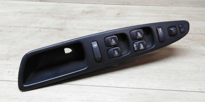 blok-upravleniia-steklopodieemnikami-volvo-s40-art-14200-big-0