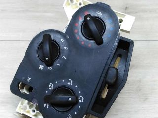 blok-upravleniia-peckoi-renault-logan-art-15083