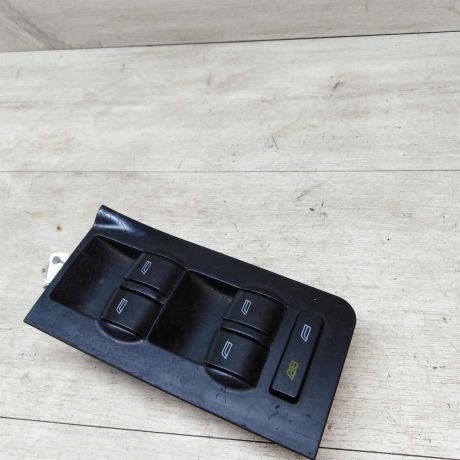 blok-upravleniia-steklopodieemnikami-audi-a6-c5-art-17215-big-0