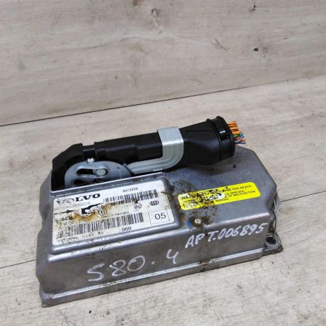 blok-upravleniia-volvo-s80-art-17835-big-0