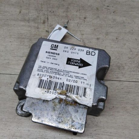 blok-upravleniia-poduskami-airbag-opel-vectra-b-art-18086-big-0