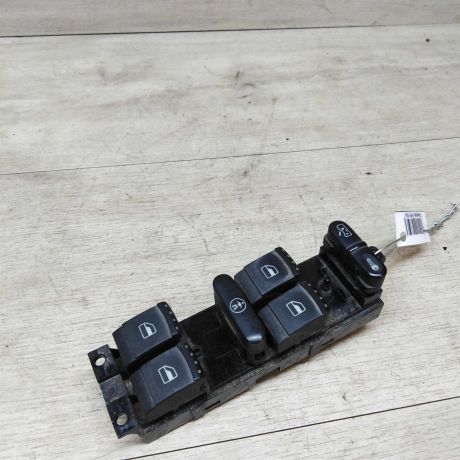 blok-upravleniia-steklopodieemnikami-volkswagen-golf-4-art-18127-big-0