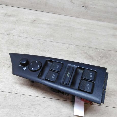 blok-upravleniia-steklopodieemnikami-audi-a8-d2-art-18775-big-0