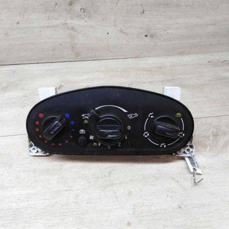 blok-upravleniia-peckoi-renault-logan-art-19481-big-2