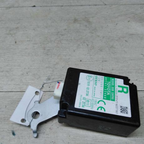 blok-upravleniia-dveriami-toyota-camry-v40-art-20461-big-1