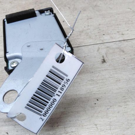 blok-upravleniia-dveriami-toyota-camry-v40-art-20461-big-2