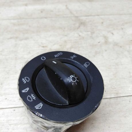 blok-upravleniia-svetom-audi-a6-c6-art-21323-big-0