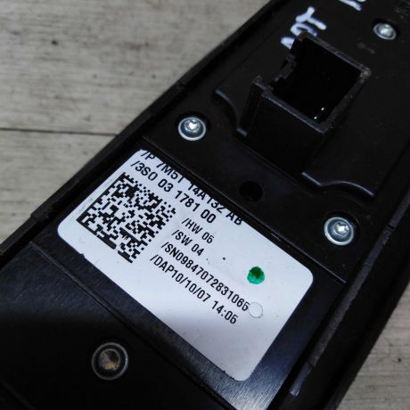blok-upravleniia-steklopodieemnikami-ford-c-max-art-21449-big-2