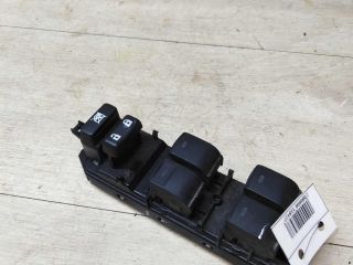 blok-upravleniia-steklopodieemnikami-toyota-camry-v40-art-21631