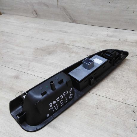 blok-upravleniia-steklopodieemnikami-volkswagen-golf-5-art-21663-big-2