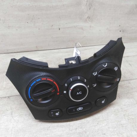 blok-upravleniia-peckoi-kondicionerom-hyundai-solaris-art-22494-big-0