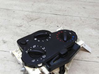 blok-upravleniia-peckoi-i-kondicionerom-renault-logan-art-24109