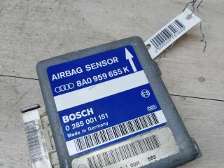 blok-upravleniia-airbag-poduskami-bezopasnosti-audi-a8-d2-art-24963