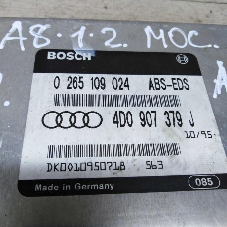 ebu-audi-a8-d2-art-24971-big-2