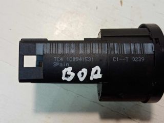 blok-upravleniia-svetom-volkswagen-bora-art-28016