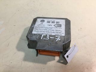 blok-upravleniia-airbag-poduskami-bezopasnosti-volkswagen-golf-3-art-28201