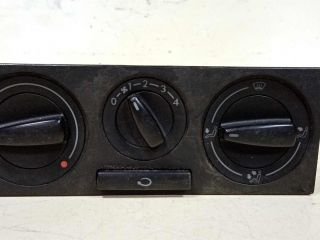 blok-upravleniia-peckoi-volkswagen-bora-art-28221