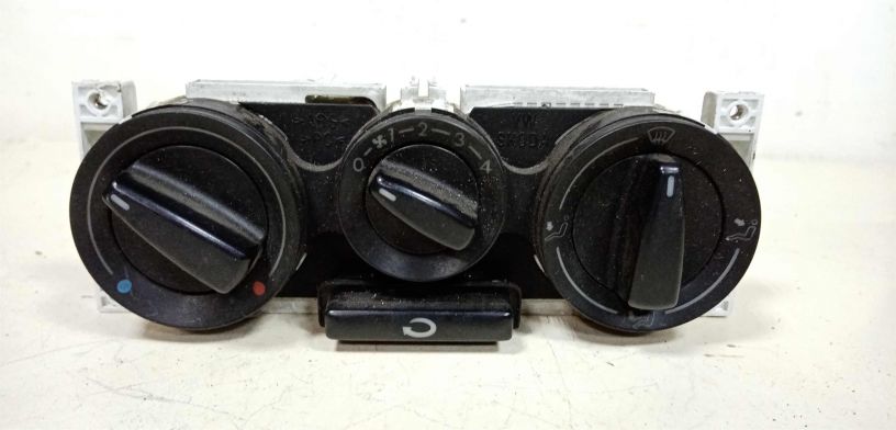 blok-upravleniia-peckoi-volkswagen-golf-4-art-28223-big-0