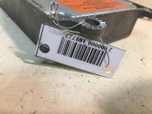 blok-upravleniia-airbag-poduskami-bezopasnosti-volkswagen-golf-4-art-28353-big-2